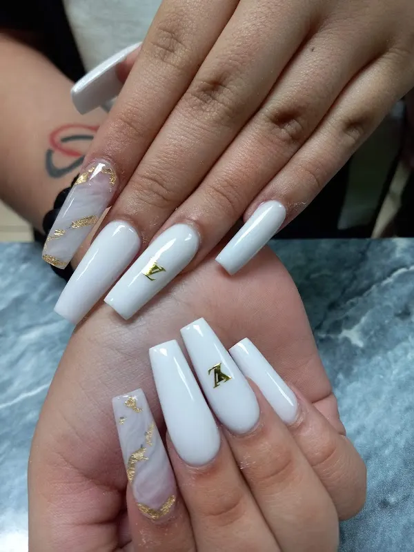 V NAILS &SPA — Nail salon in Clovis